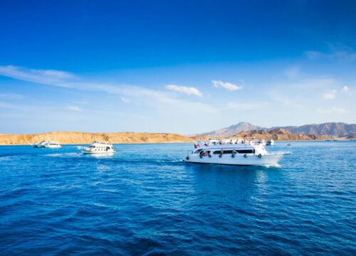 Hurghada private yacht with optional lunch and drinks